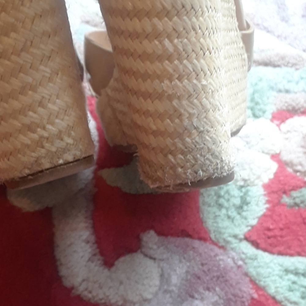 Shoes - Picture 5 of 6